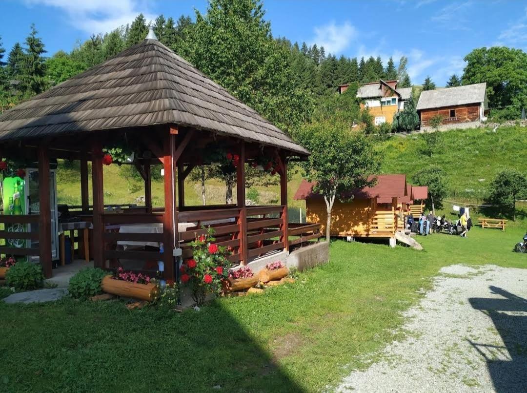 Apartamento Casuta Pietrosul Rodnei Borşa Exterior foto